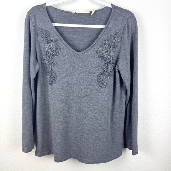 SOFT SURROUNDINGS V Neck Gray Top Shirt with Embellished Lace / Size Small - Picture 1 of 13